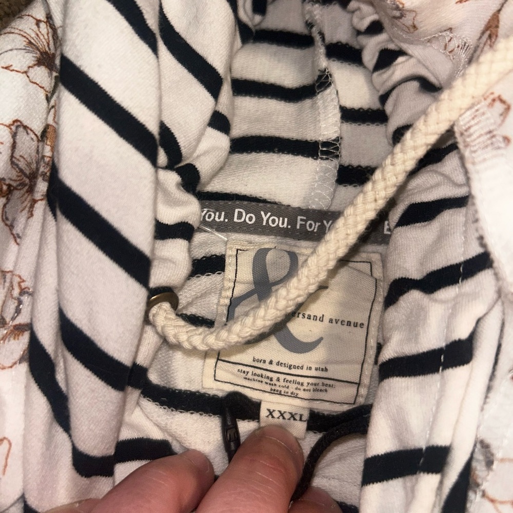 Ampersand Avenue Doublehood™ Sweatshirt - Bare With Me size XXXL - Picture 5 of 6